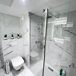 Lejlighed Luxueux Climatise Avec Piscine & Parking Saint-Laurent-du-Var