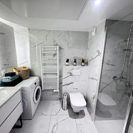 Apartman Luxueux Climatise Avec Piscine & Parking