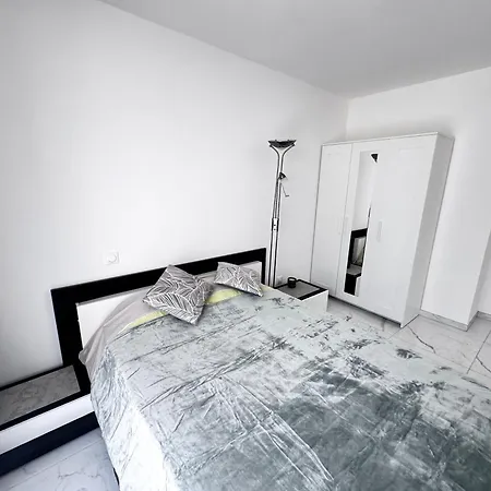 Luxueux Climatise Avec Piscine & Parking Saint-Laurent-du-Var