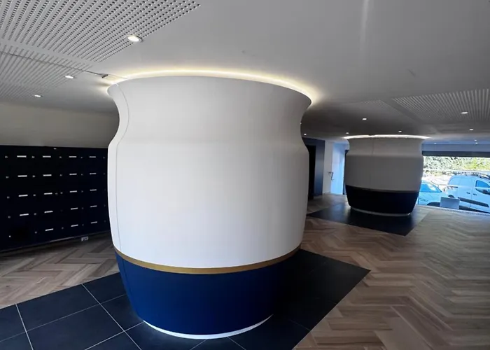 Luxueux Climatise Avec Piscine & Parking