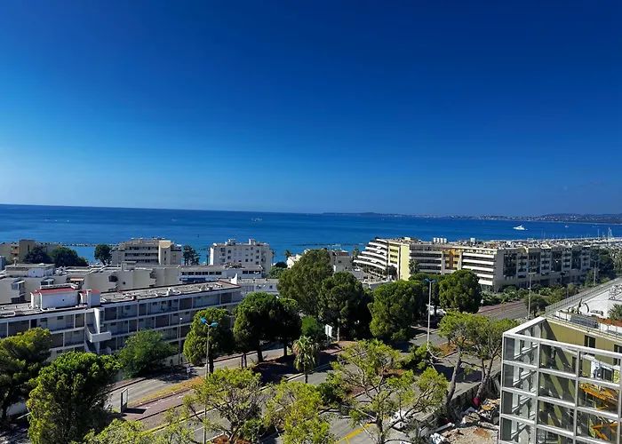 Luxueux Climatise Avec Piscine & Parking